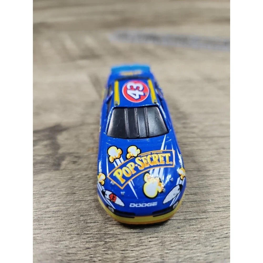 Nascar Richard Petty  43 Pop Secret Diecast 1/64 Mattel Loose Toy Car